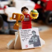 Obrázek McLaren MP4/4 a Ayrton Senna