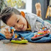 Obrázek Hasičská záchranná loď a člun