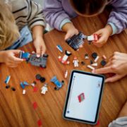 Obrázek Závodní vozy F1® Williams Racing a Haas F1®