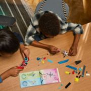 Obrázek Cooperovo letadlo v podobě herního ovladače