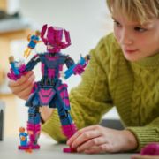 Obrázek Fantastická čtyřka vs. sestavitelná figurka Galactuse