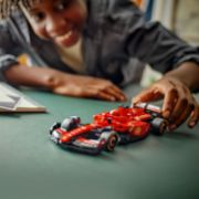 Obrázek Závodní auto Ferrari SF-24 F1®