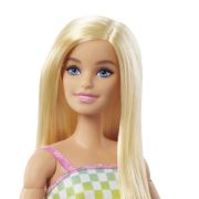 Obrázek Barbie modelka na invalidním vozíku v kostkovaném overalu 
