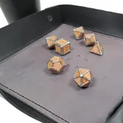 Kožený Dice Tray s runami - Zaklínač RPG
